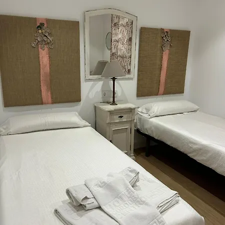 At Osario 12 Con Parking Bajo Disponibilidad شقة *